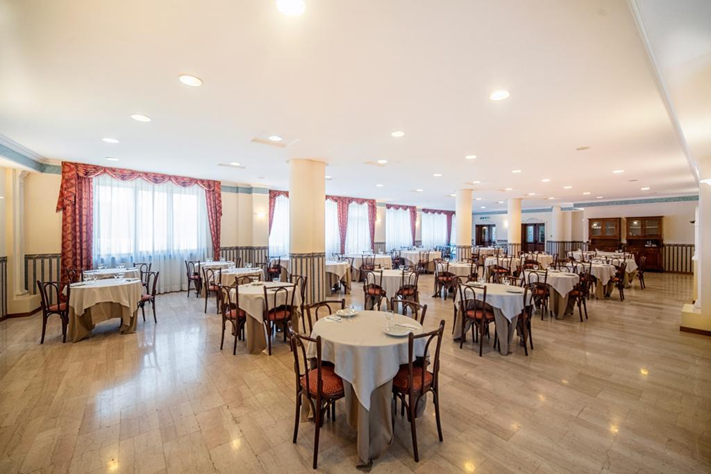 Hotel Italia & Lombardi Монтеф'ясконе Екстер'єр фото